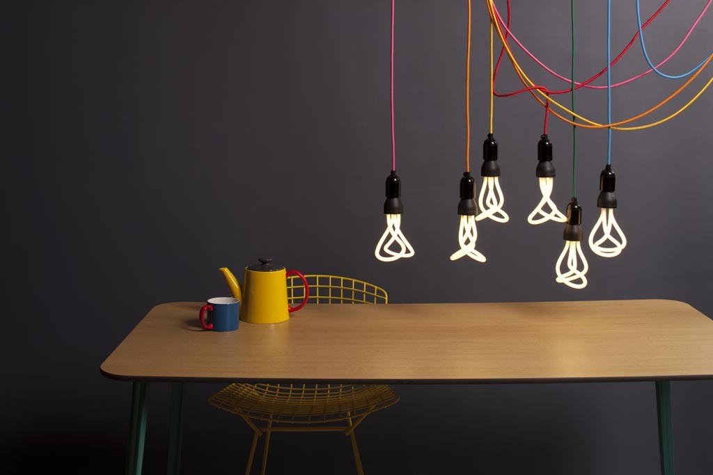 Дизайнерская энергосберегающая лампочка «PLUMEN»